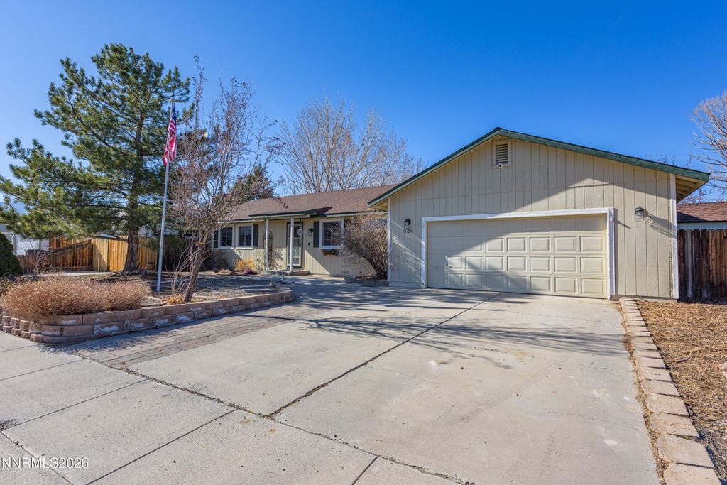 Photo of 624 Victoria Way, Gardnerville, NV 89460 (MLS # 260001252)
