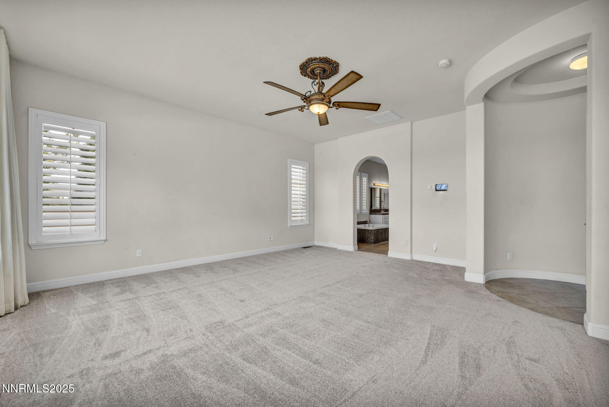 203-web-or-mls-10100-via-ponte