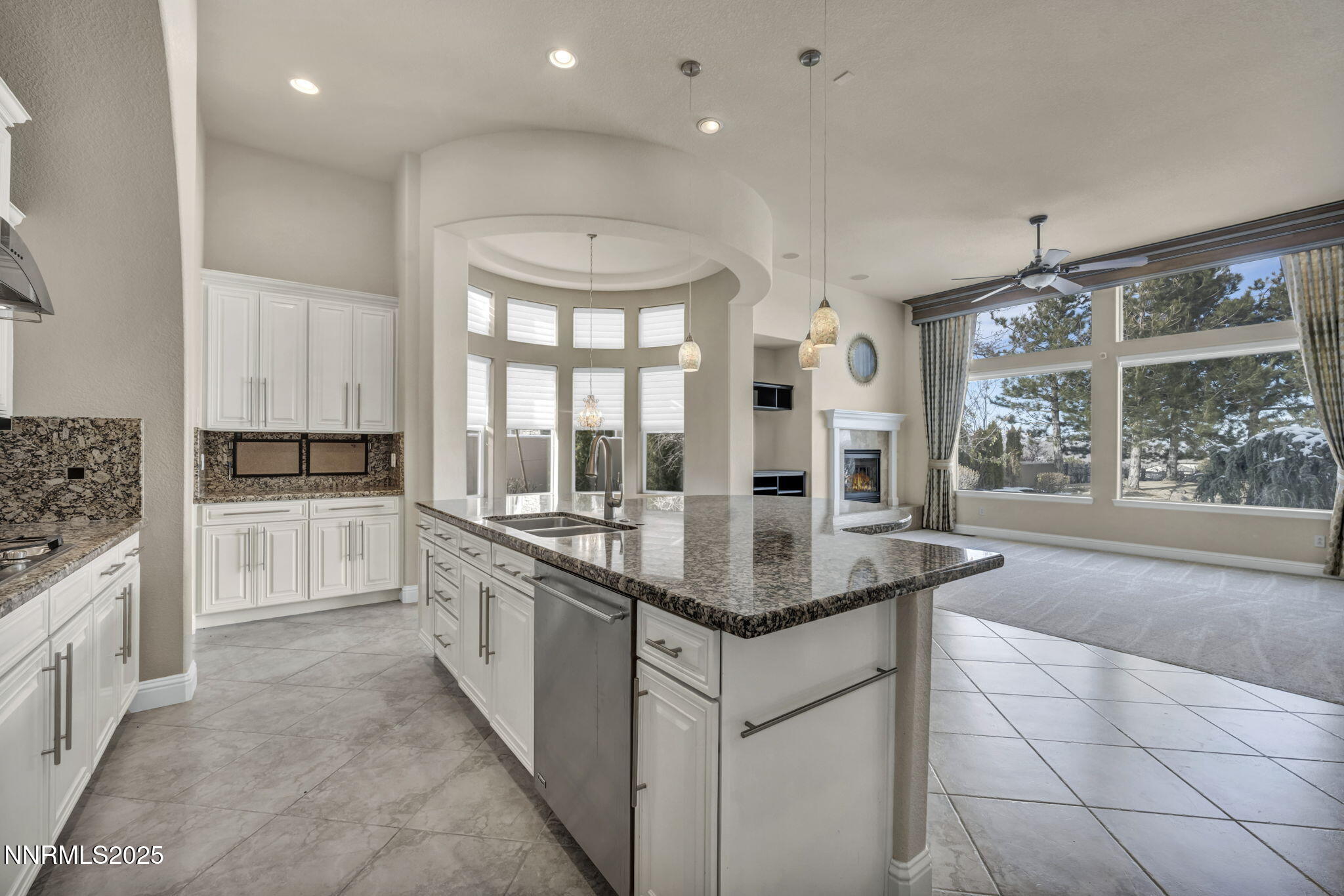 189-web-or-mls-10100-via-ponte