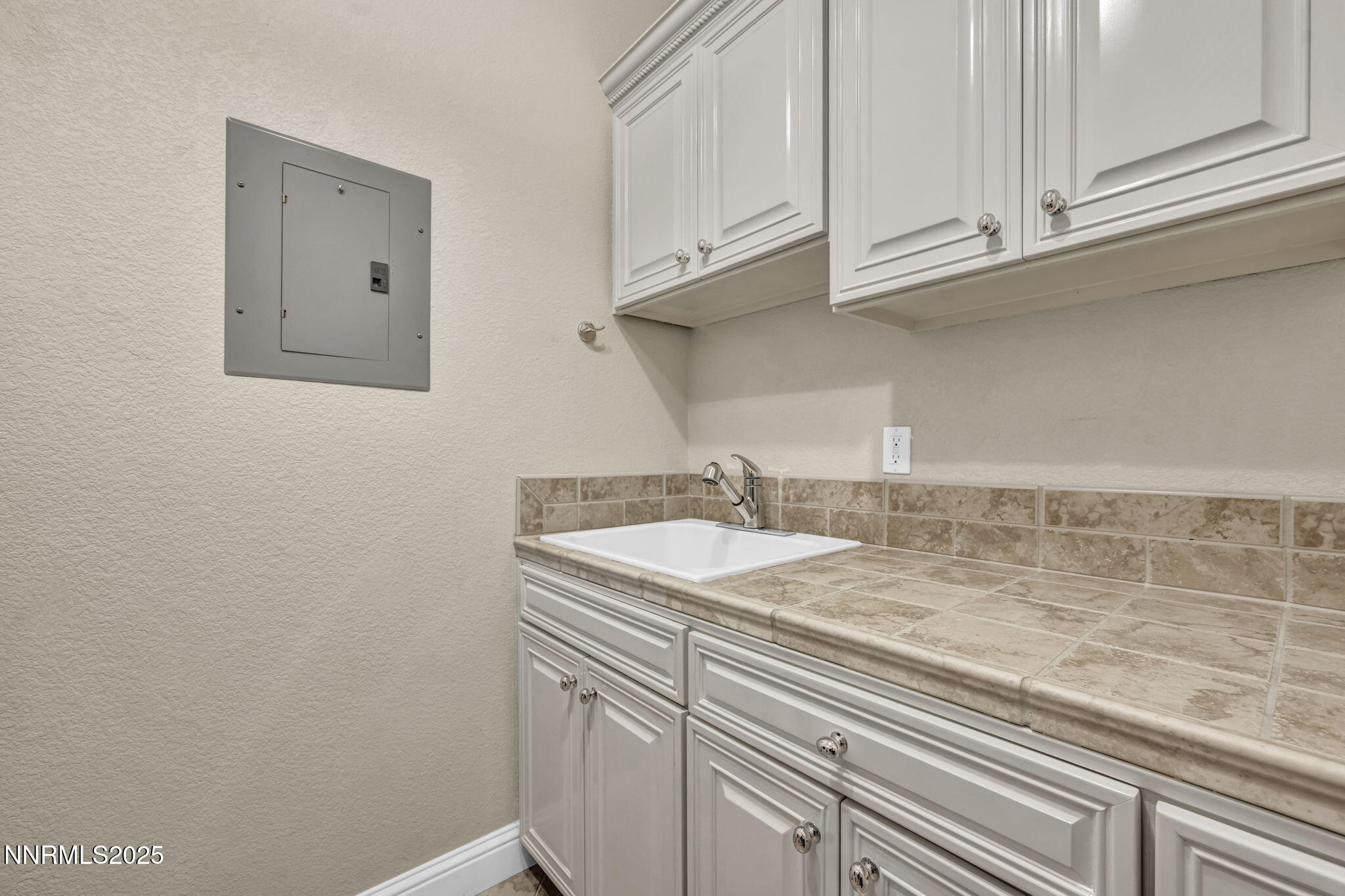 191-web-or-mls-10100-via-ponte