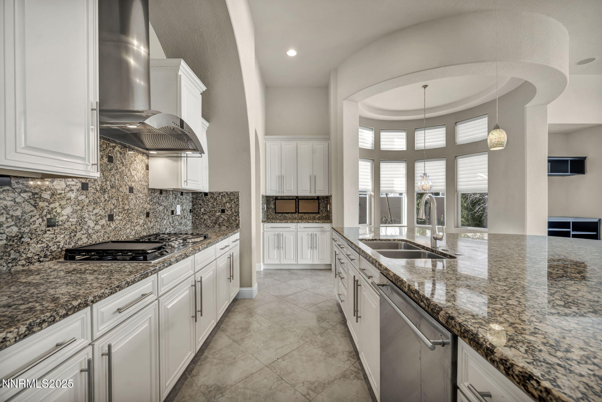 188-web-or-mls-10100-via-ponte