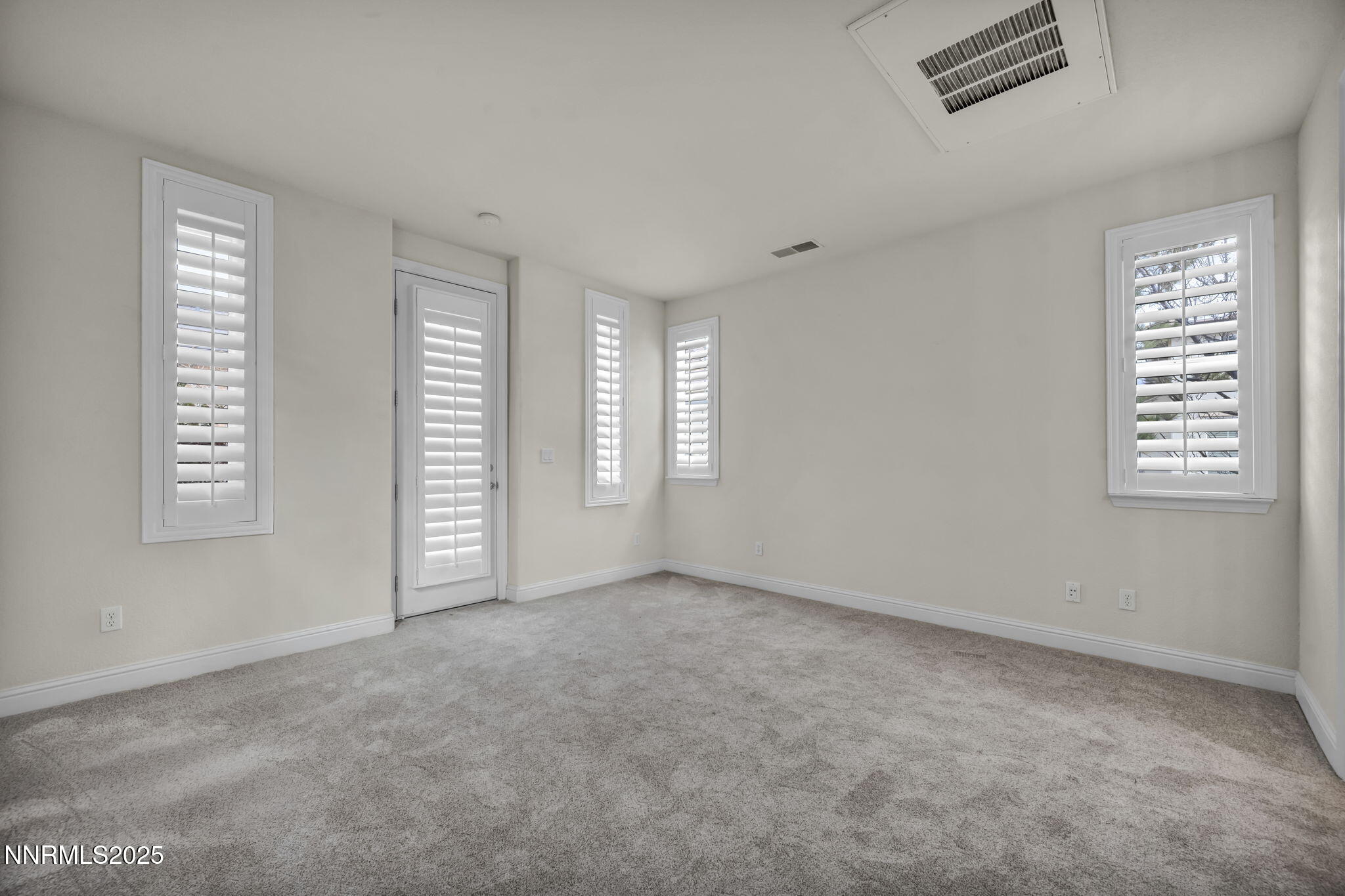 213-web-or-mls-10100-via-ponte