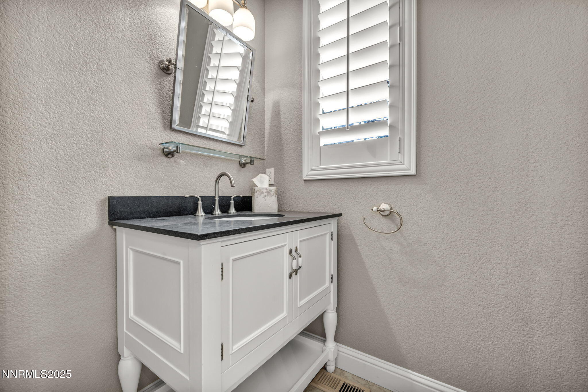 219-web-or-mls-10100-via-ponte