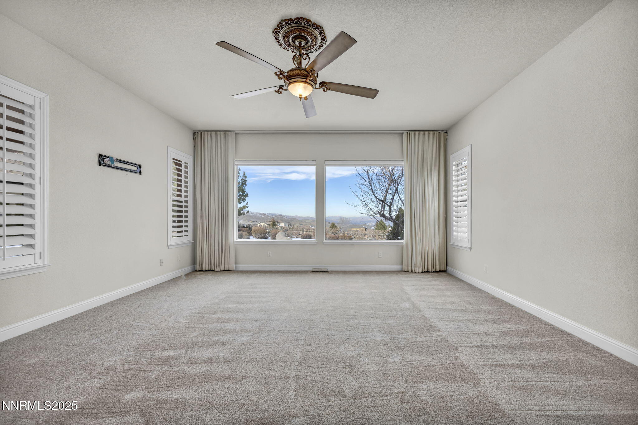 205-web-or-mls-10100-via-ponte