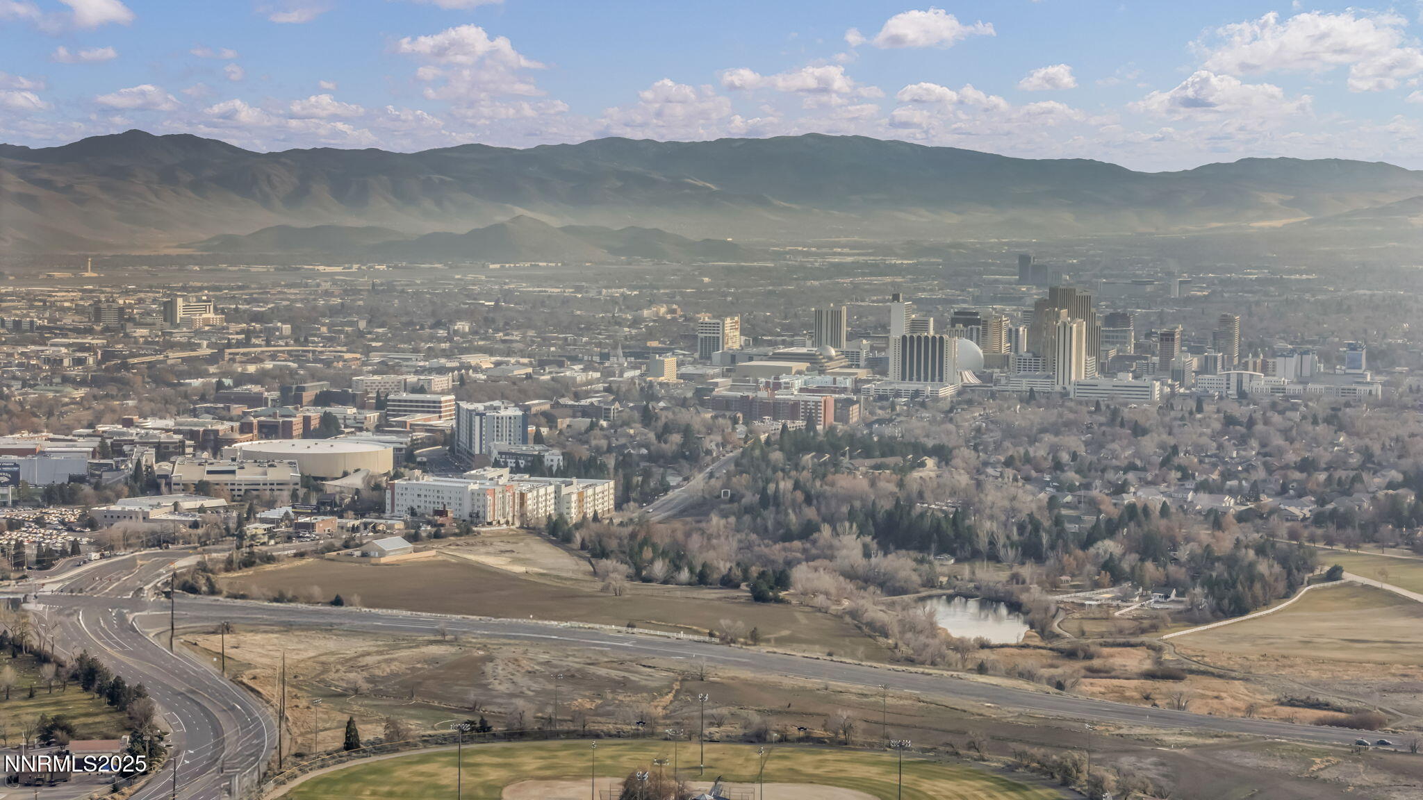 35-web-or-mls-3200-lodestar-ln