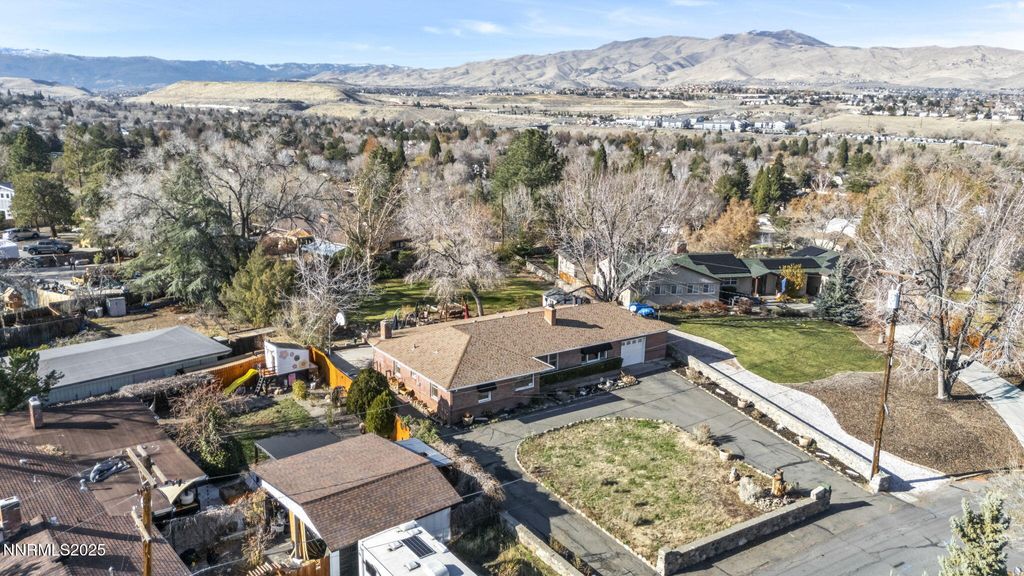 Photo of 72 Suda Way, Reno, NV 89509 (MLS # 250058617)