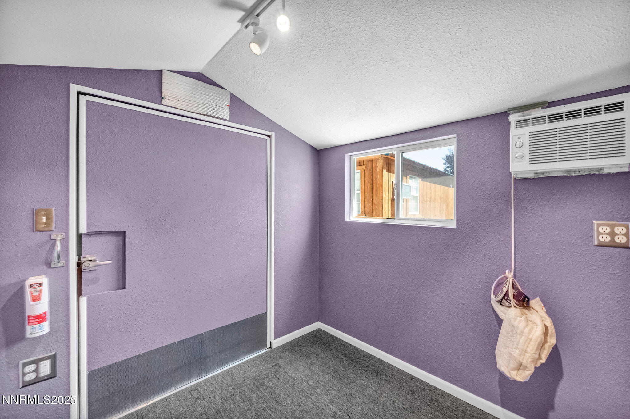 36-web-or-mls-965-aster-ln