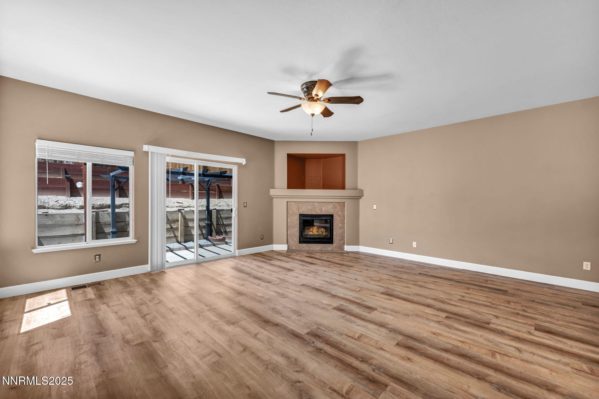 58-web-or-mls-965-aster-ln