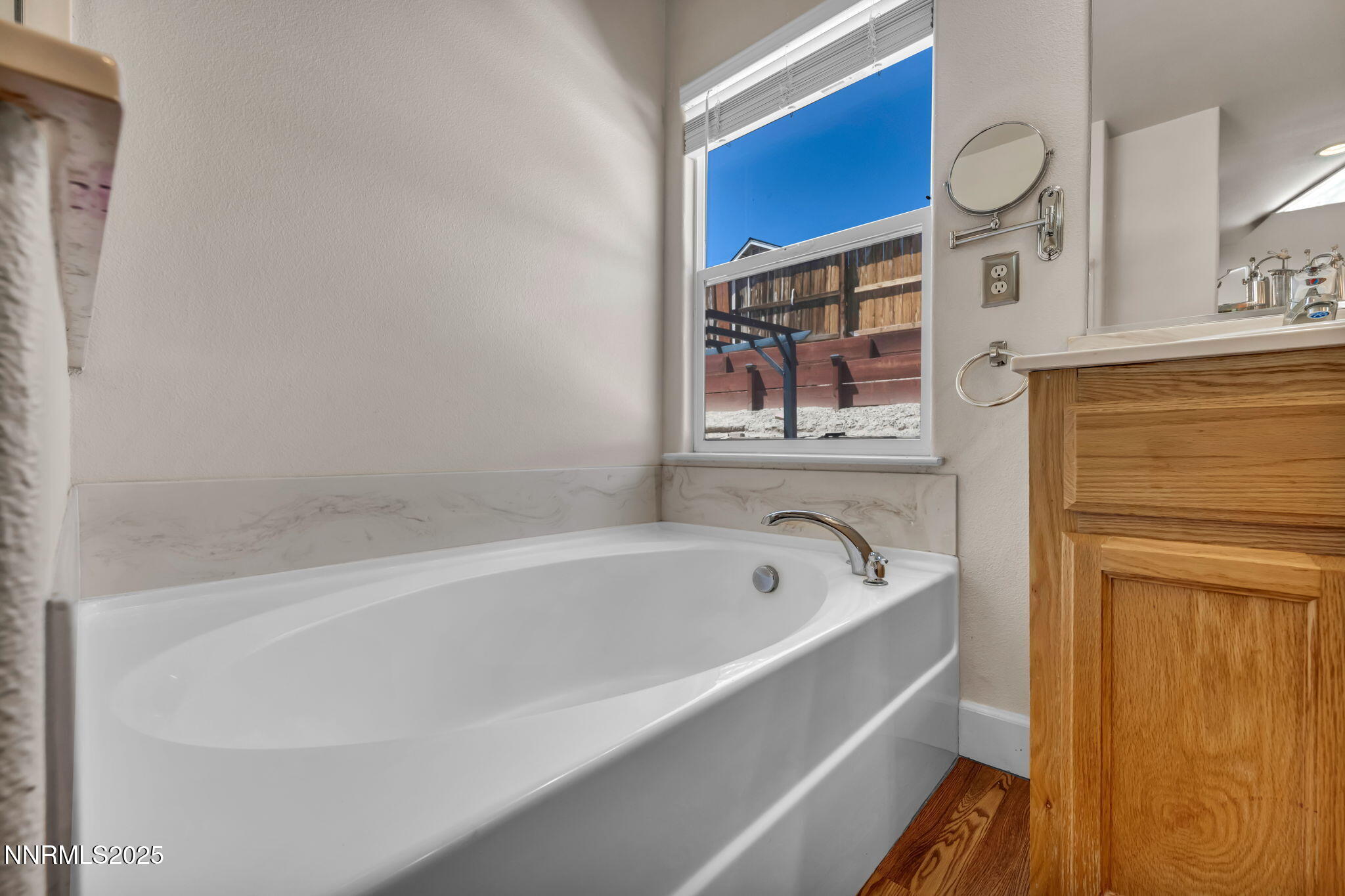 43-web-or-mls-965-aster-ln