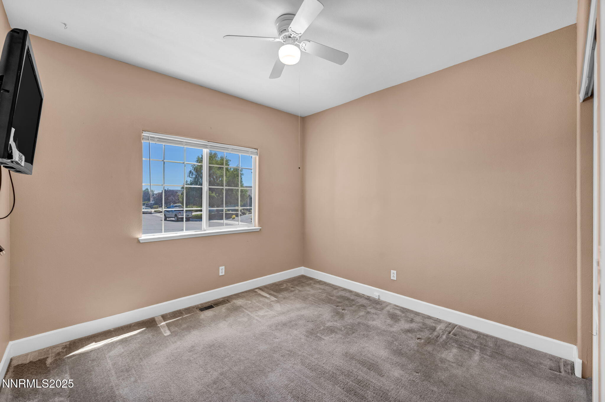 52-web-or-mls-965-aster-ln