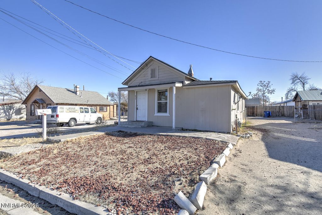Photo of 697 S Mc Lean Street, Fallon, NV 89406 (MLS # 260004414)