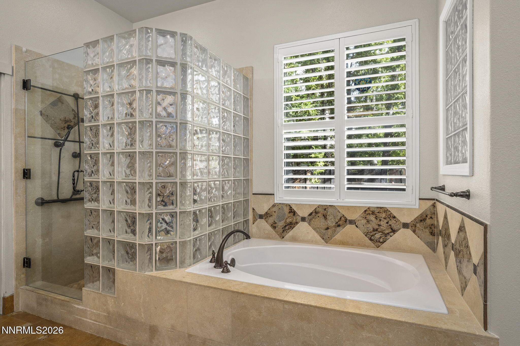 24-web-or-mls-_DSC9636