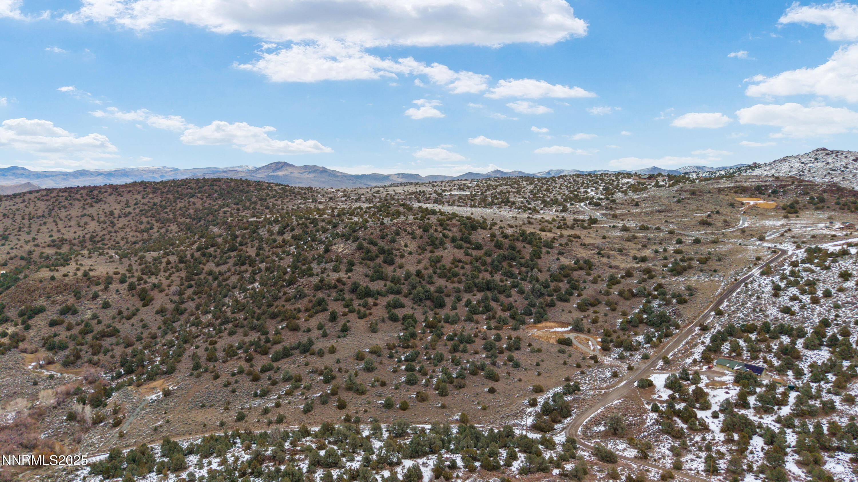 DJI_20251231123800_0911_D