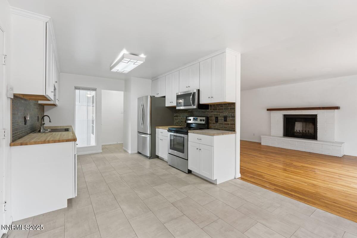 1421 Surf Way Reno NV 89503 12 of 32