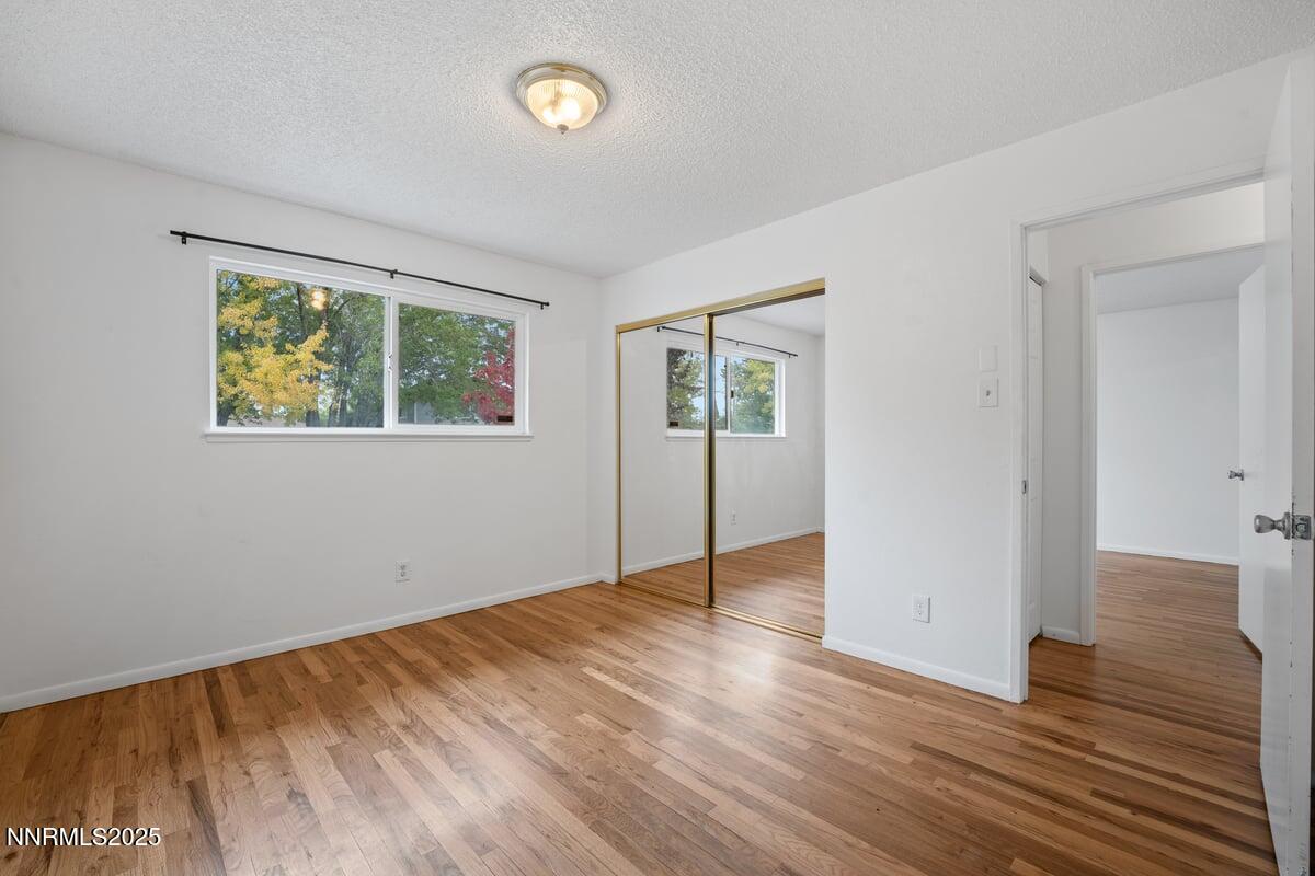 1421 Surf Way Reno NV 89503 17 of 32