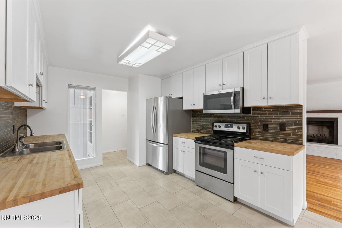 1421 Surf Way Reno NV 89503 13 of 32