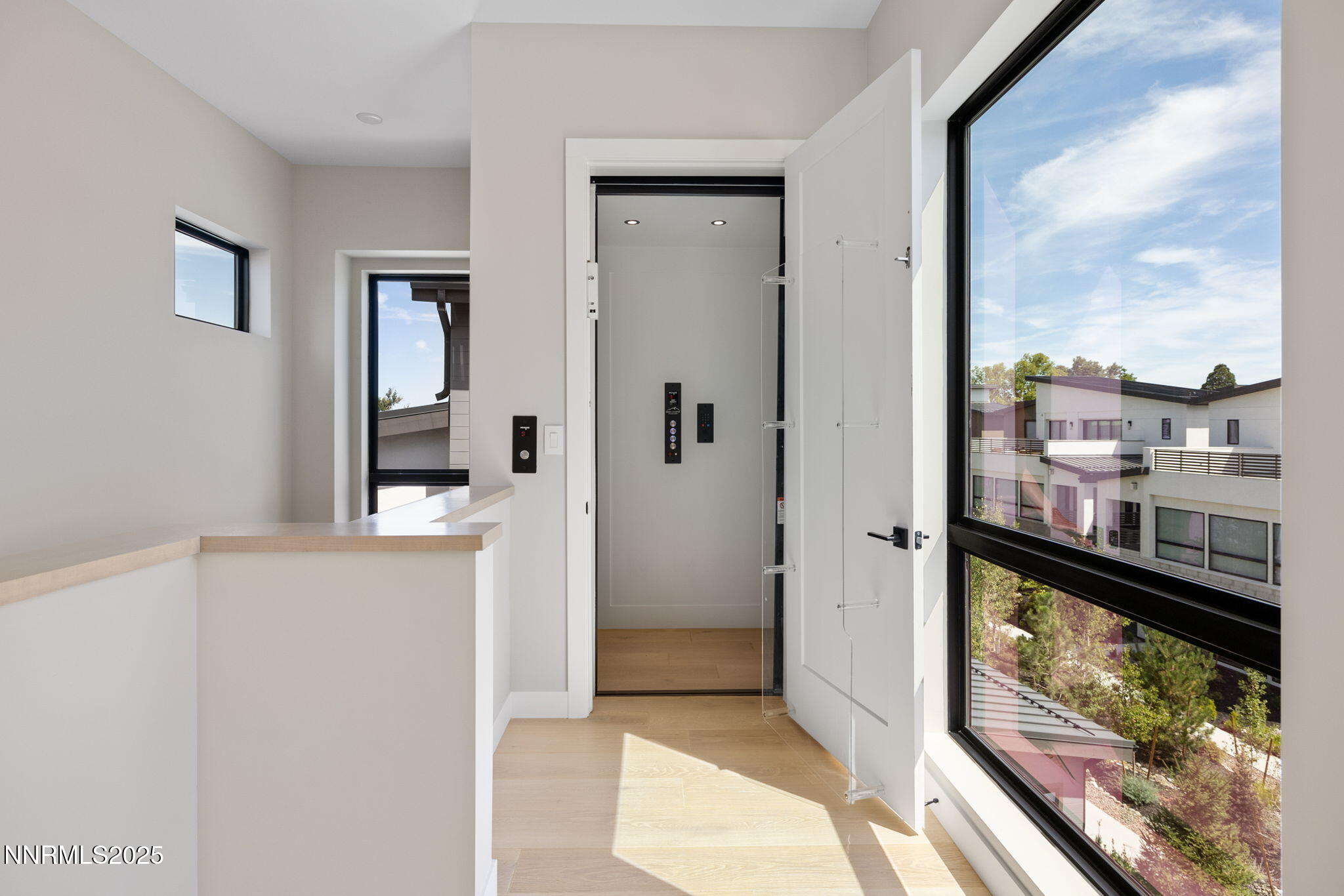 30-web-or-mls-42 Campolina unit 25-31