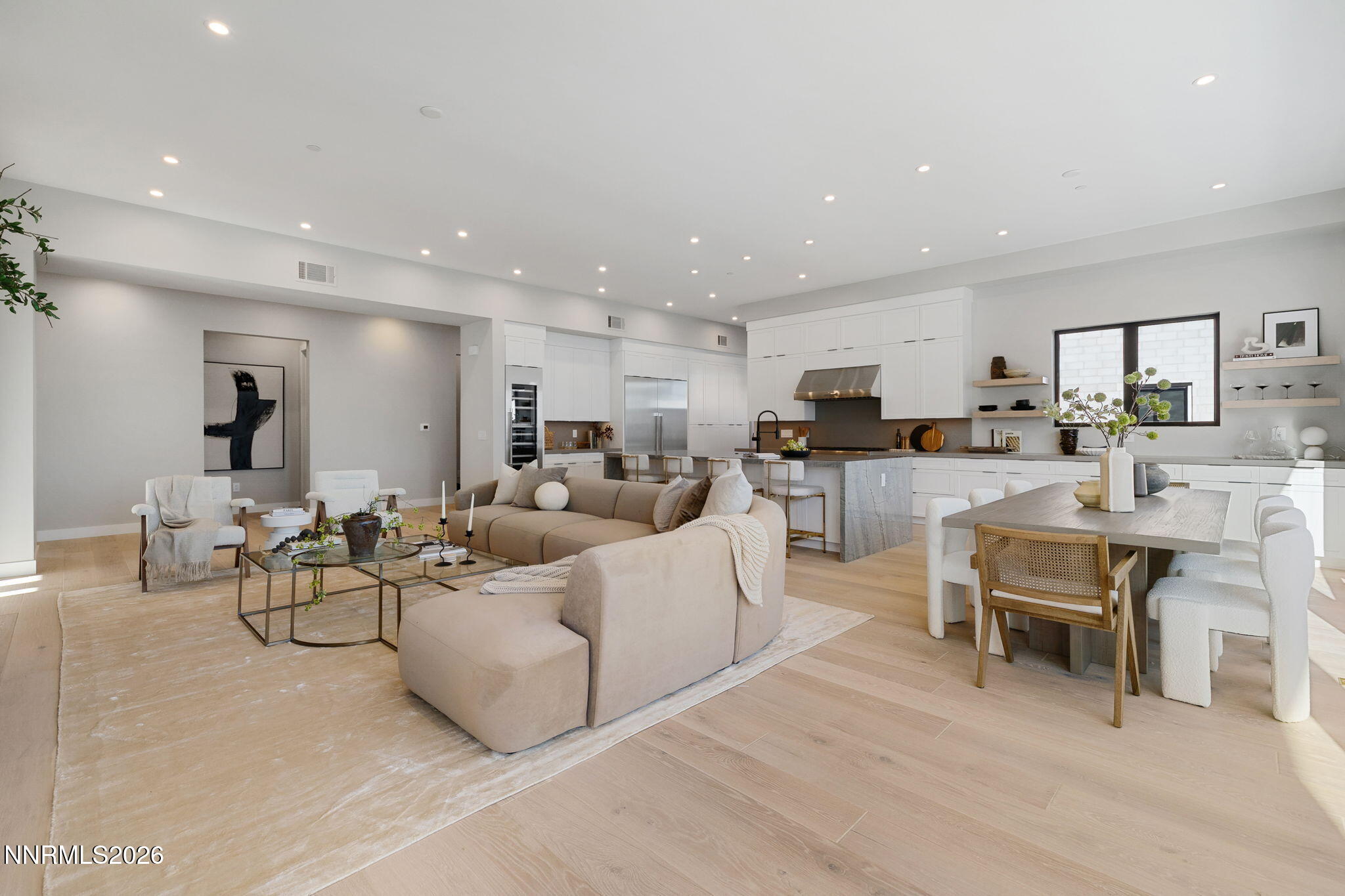 12-web-or-mls-42 Campolina St 25-12