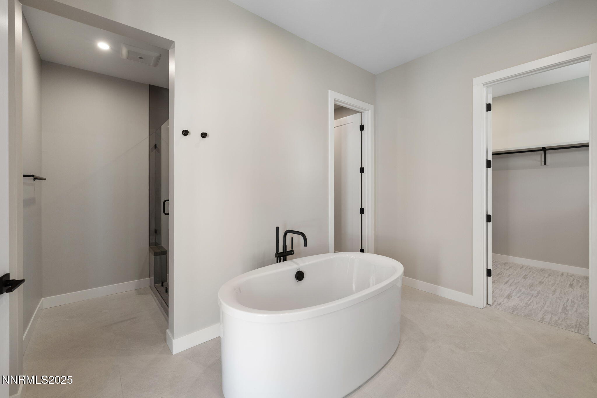 18-web-or-mls-42 Campolina unit 25-19