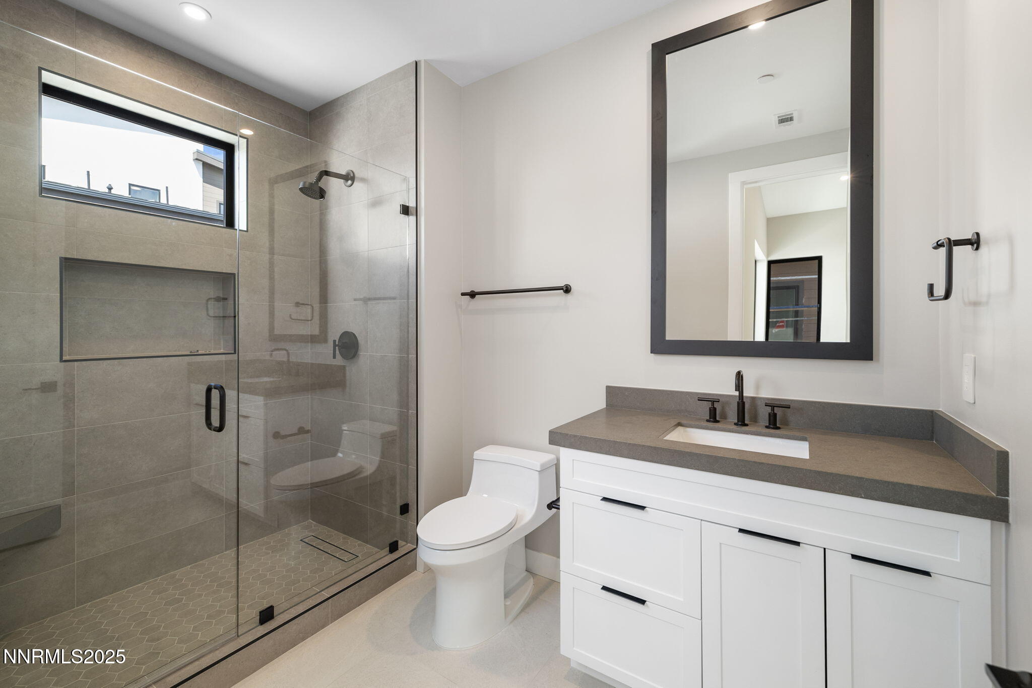 11-web-or-mls-42 Campolina unit 25-12