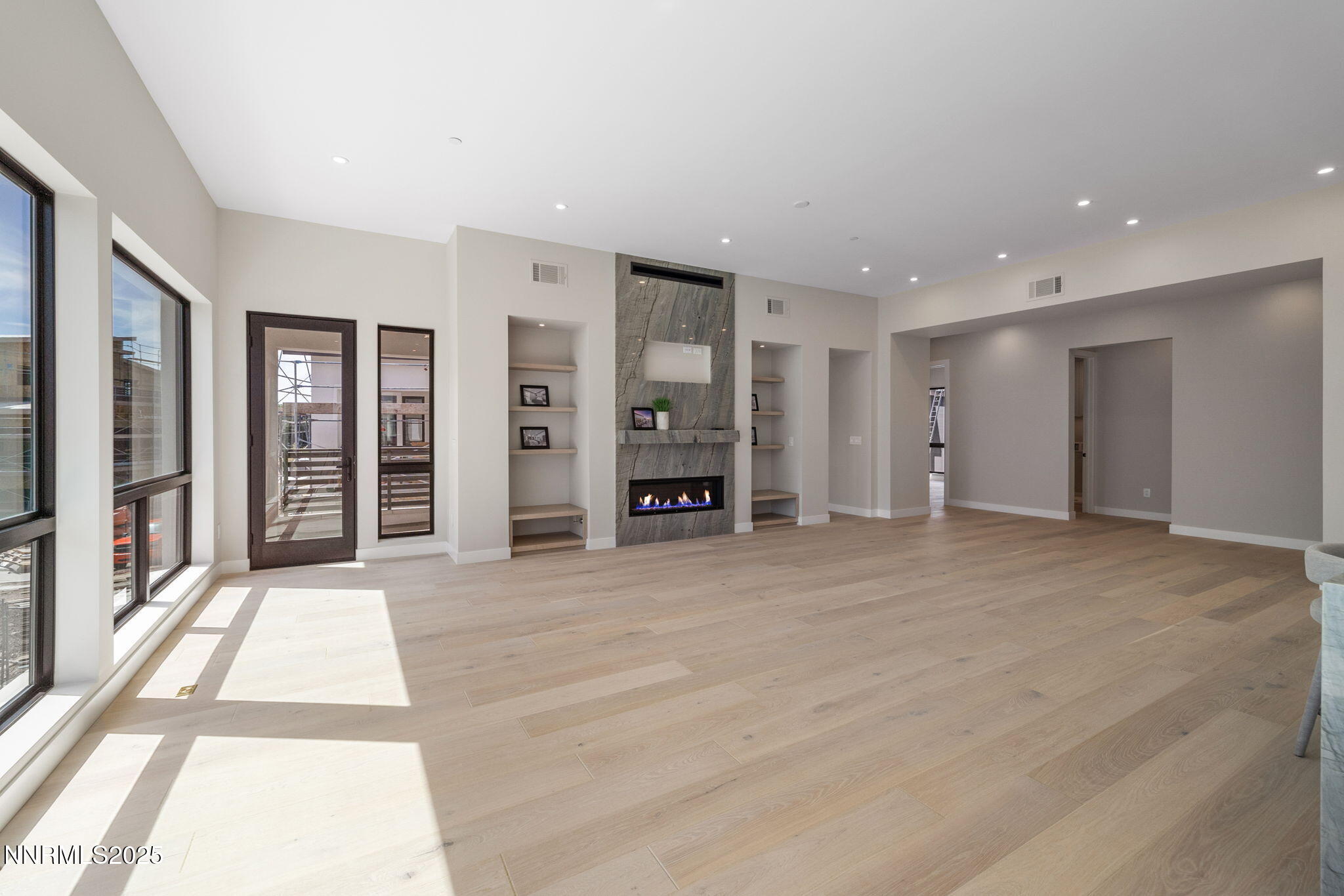 3-web-or-mls-42 Campolina unit 25-5