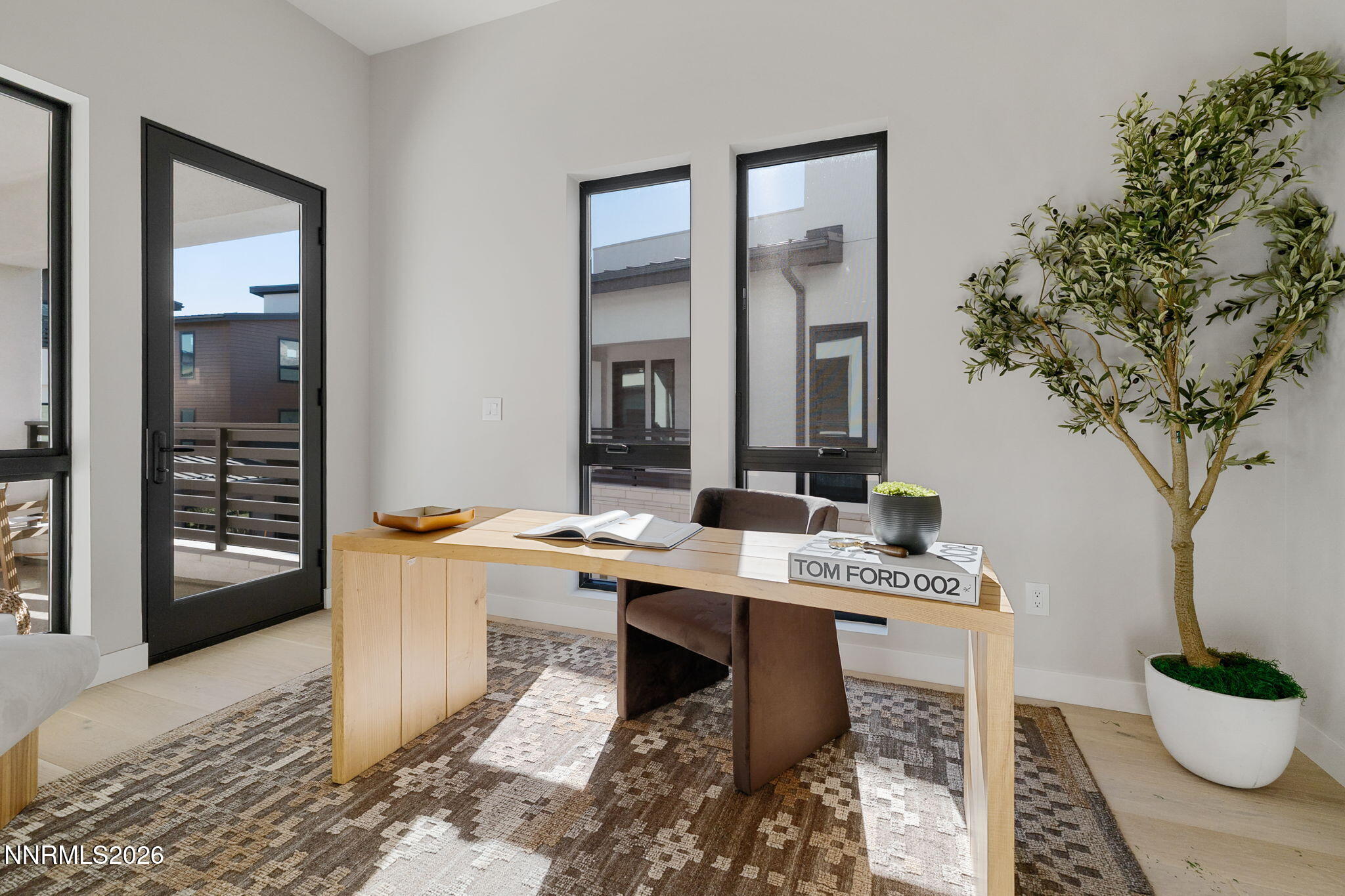 5-web-or-mls-42 Campolina St 25-4