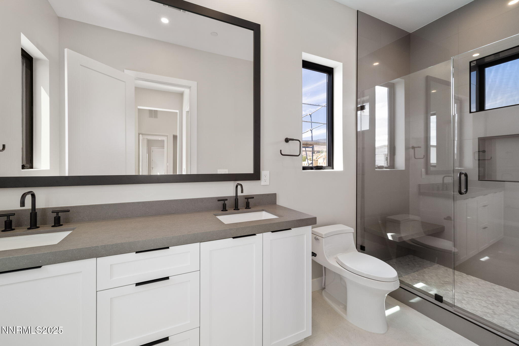 25-web-or-mls-42 Campolina unit 25-24