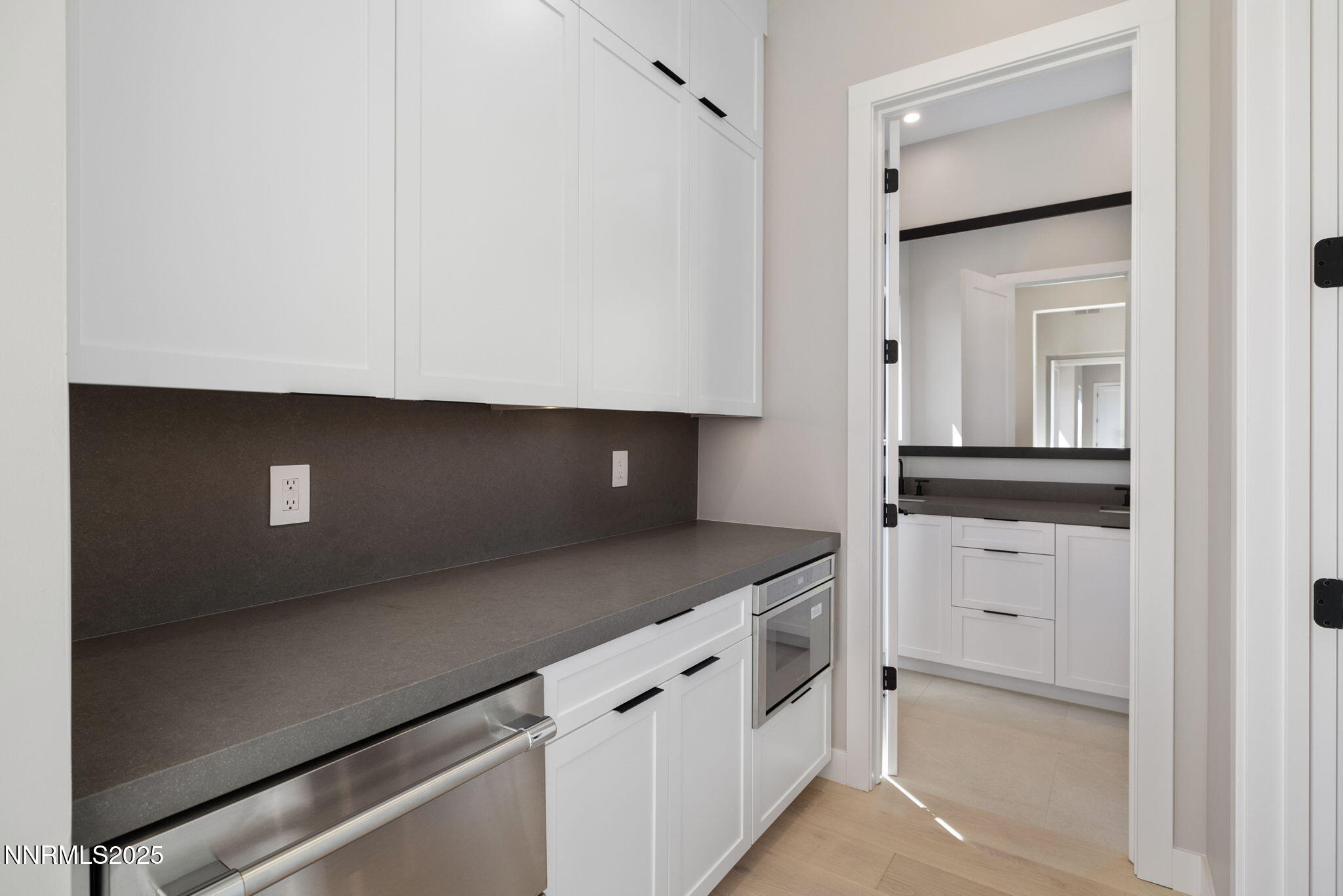 24-web-or-mls-42 Campolina unit 25-27