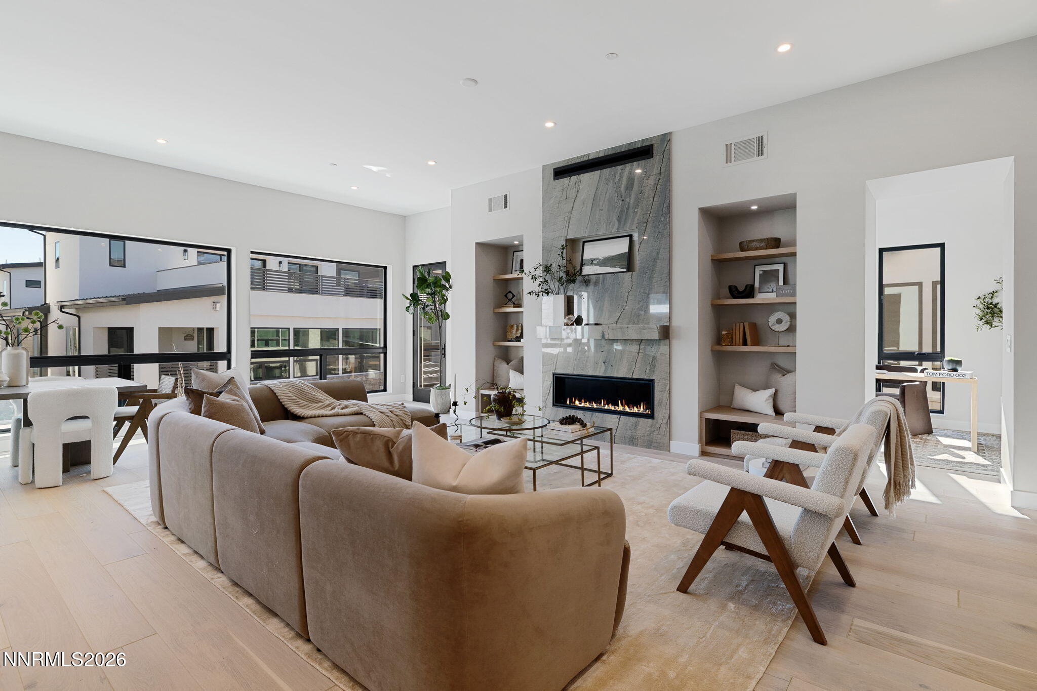 2-web-or-mls-42 Campolina St 25-3