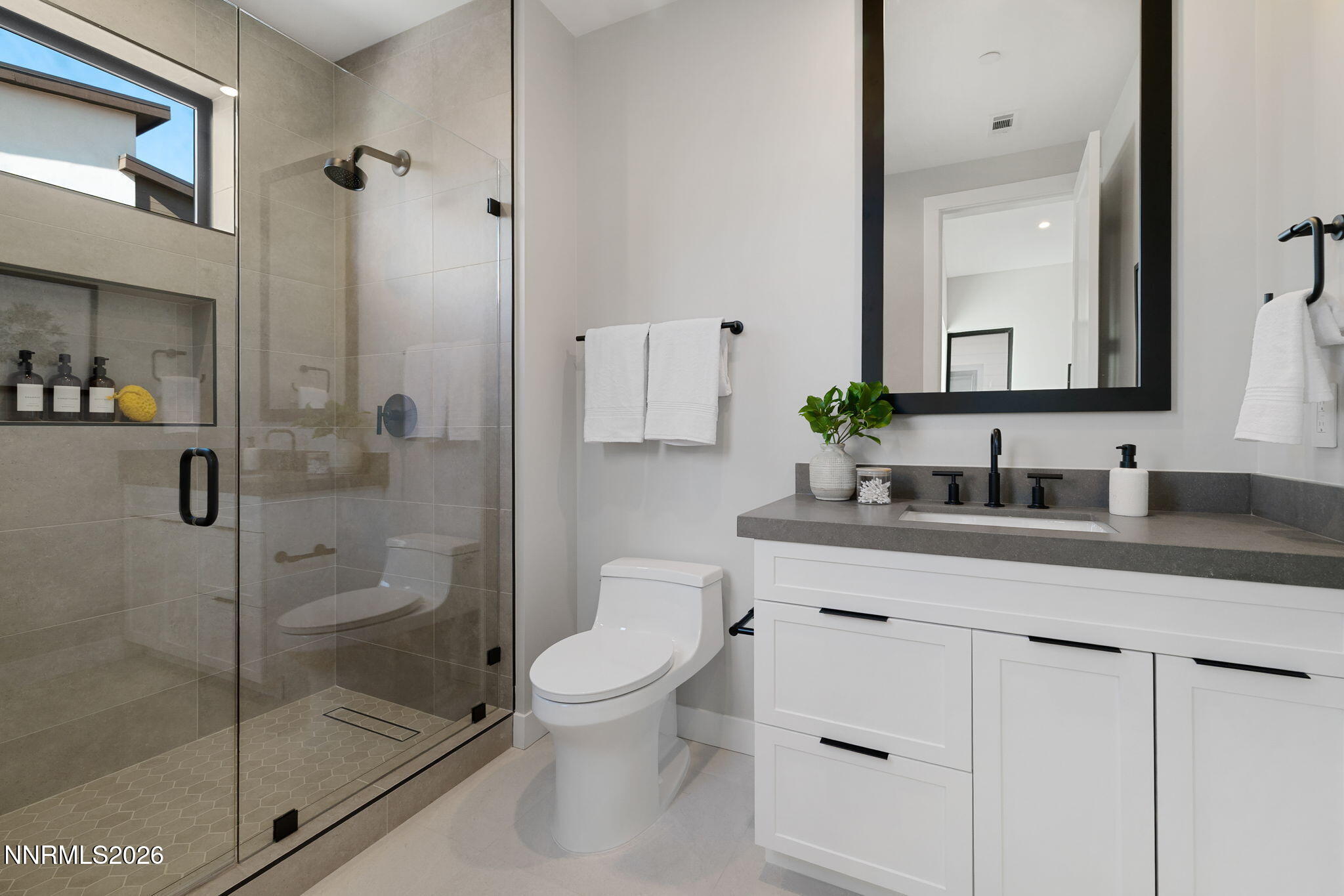 18-web-or-mls-42 Campolina St 25-19