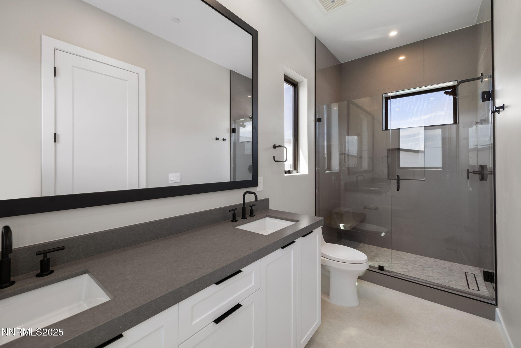 22-web-or-mls-42 Campolina unit 25-25