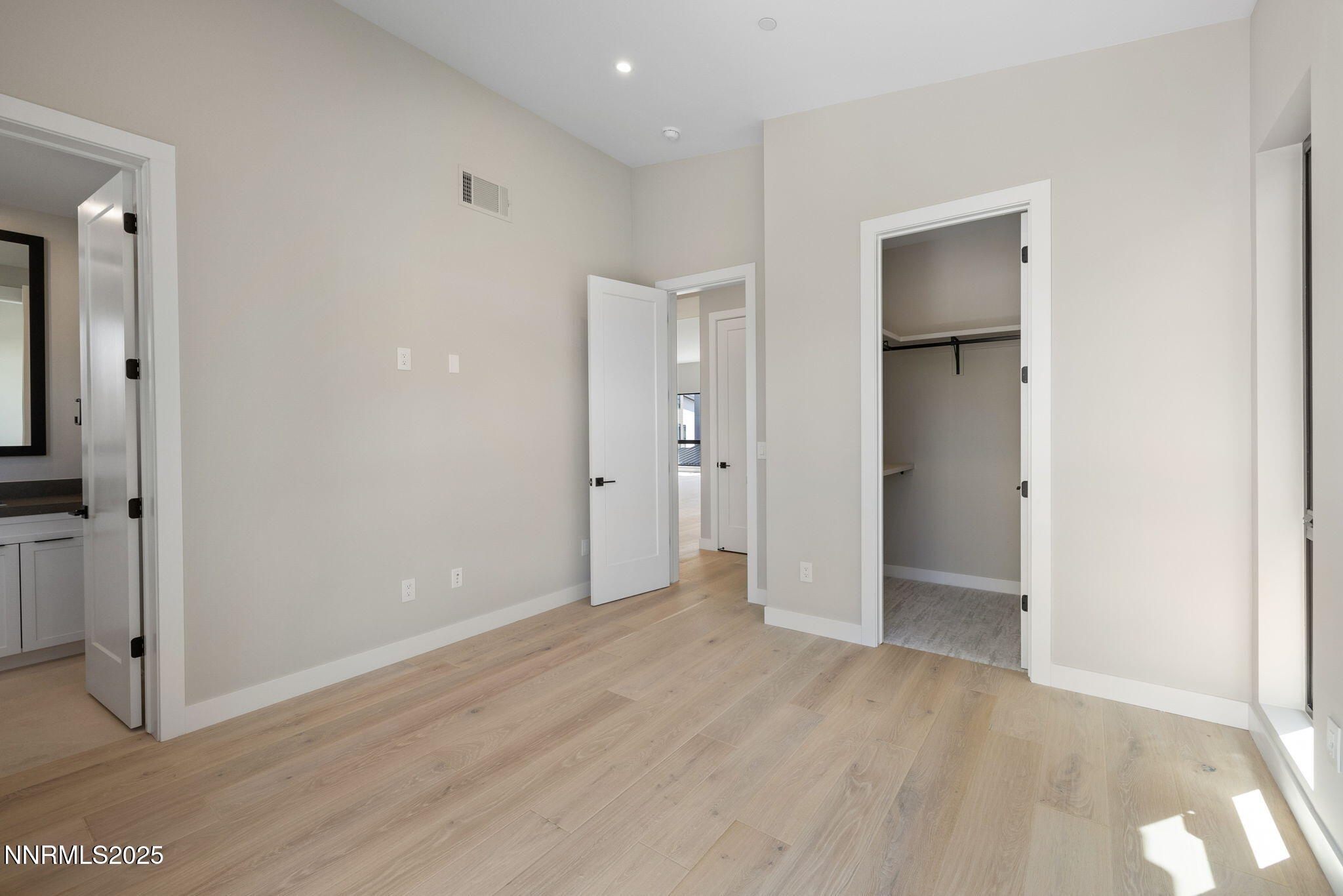 10-web-or-mls-42 Campolina unit 25-11