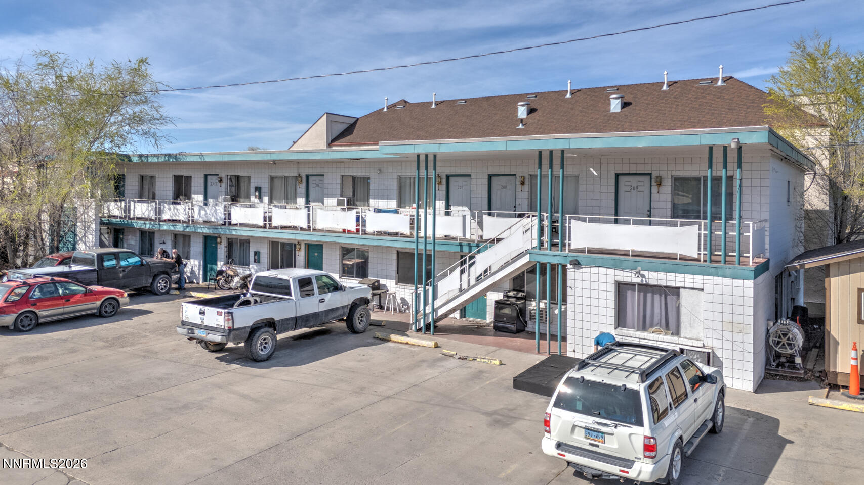 390 W Williams Avenue