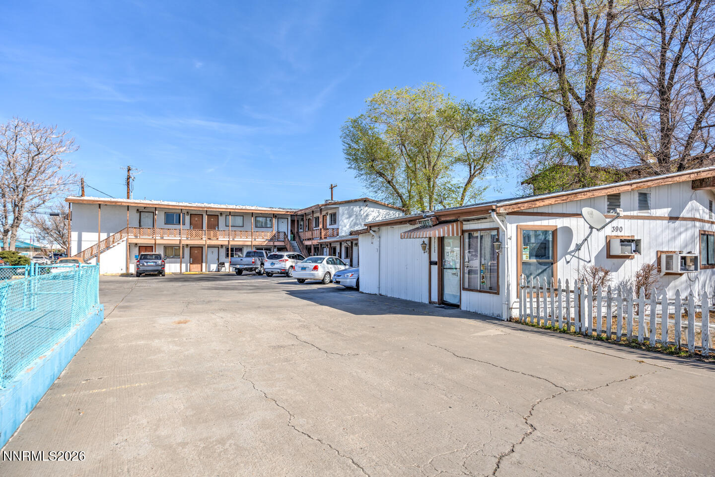 390 W Williams Avenue