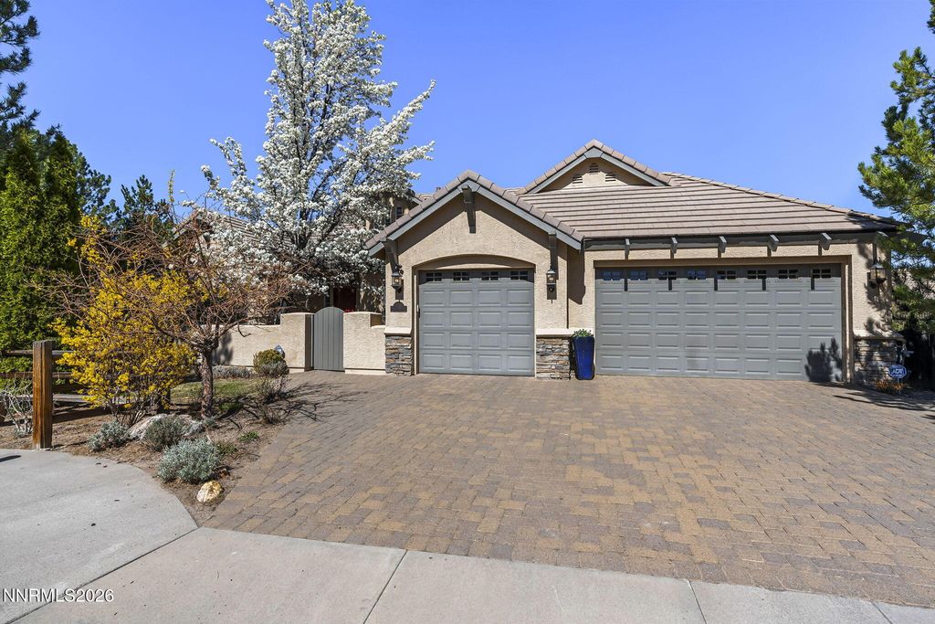 Photo of 4995 Mountainshyre Road, Reno, NV 89519 (MLS # 260003417)
