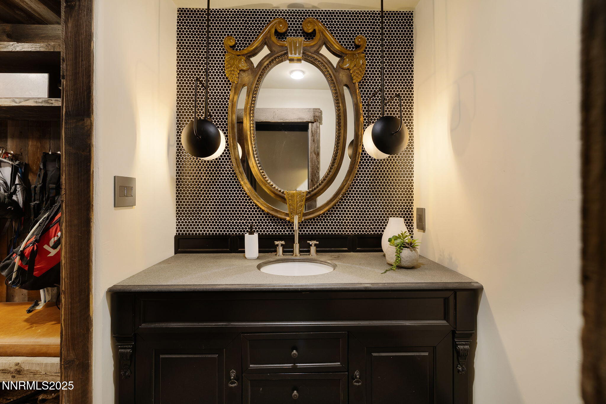 35-web-or-mls-1825 Manzanita-14