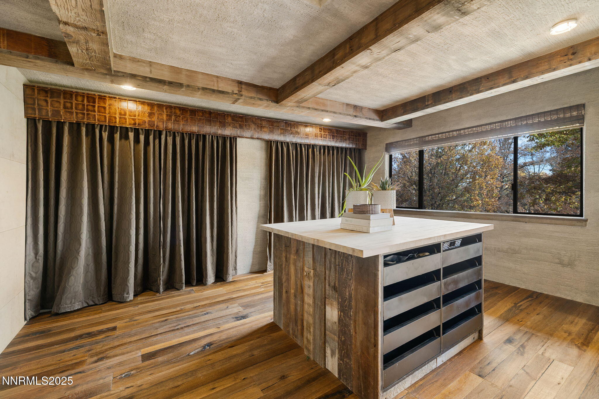 60-web-or-mls-1825 Manzanita-40