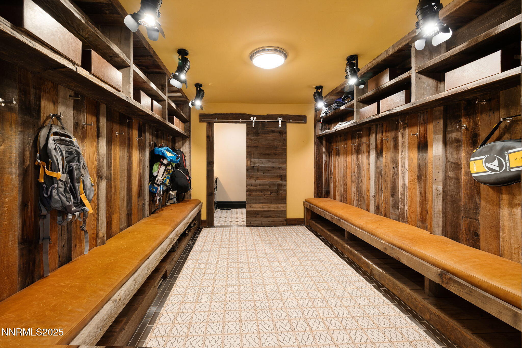 34-web-or-mls-1825 Manzanita-13