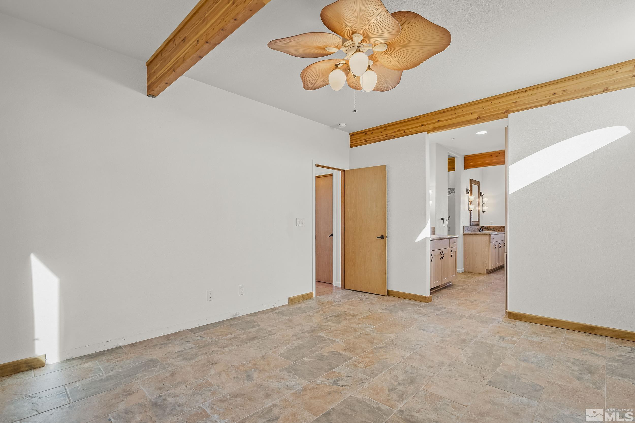 upper level bedroom w/ bath