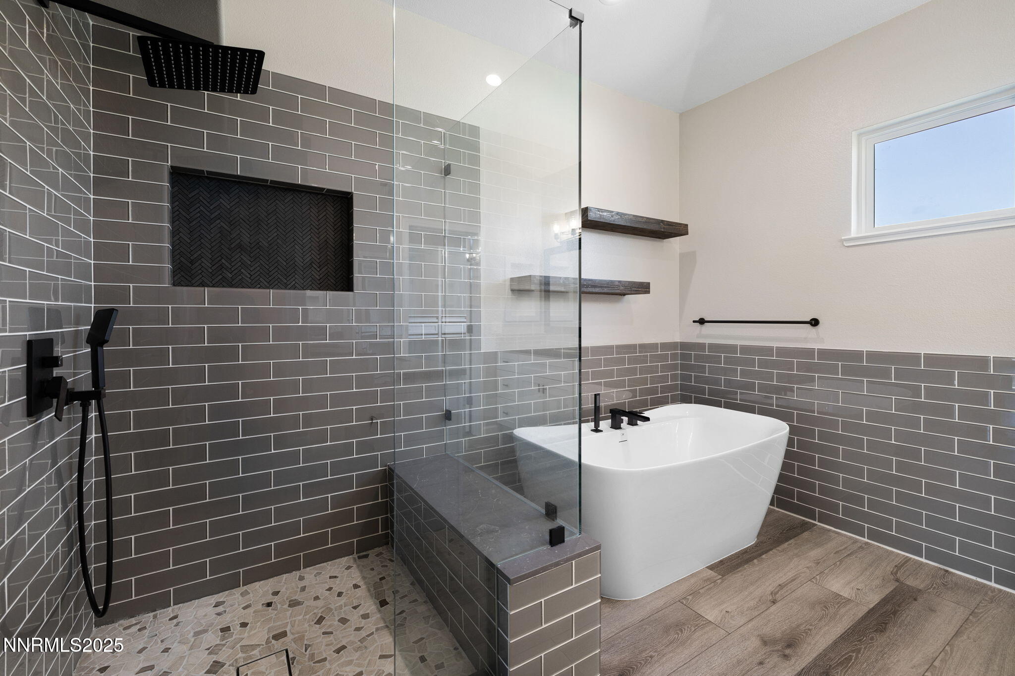 20-web-or-mls-7510 Michaela Dr-19