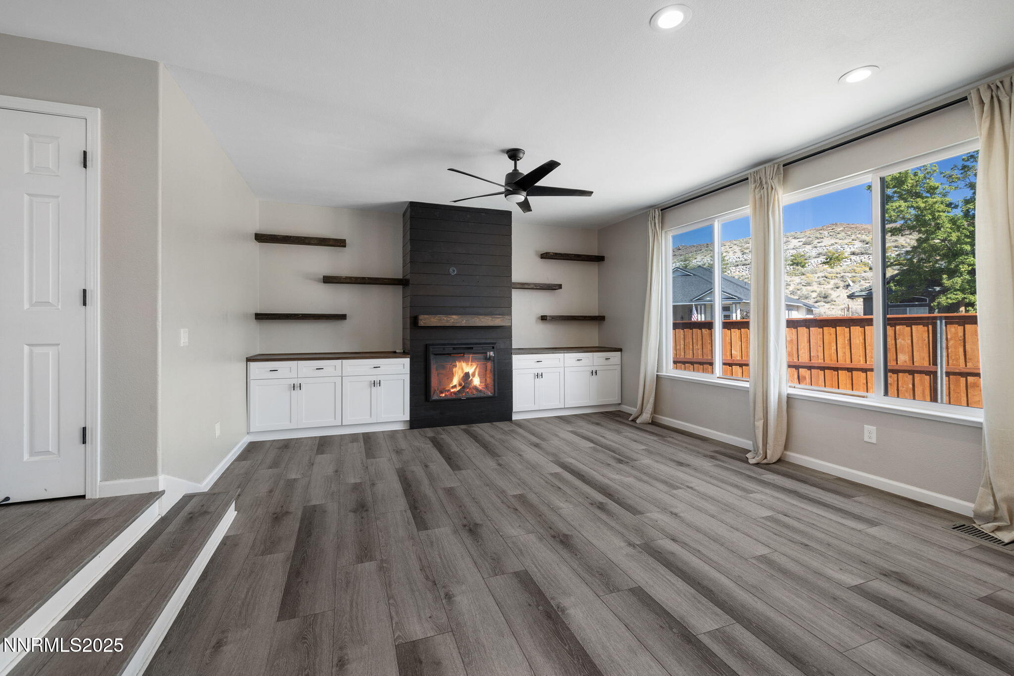 2-web-or-mls-7510 Michaela Dr-4