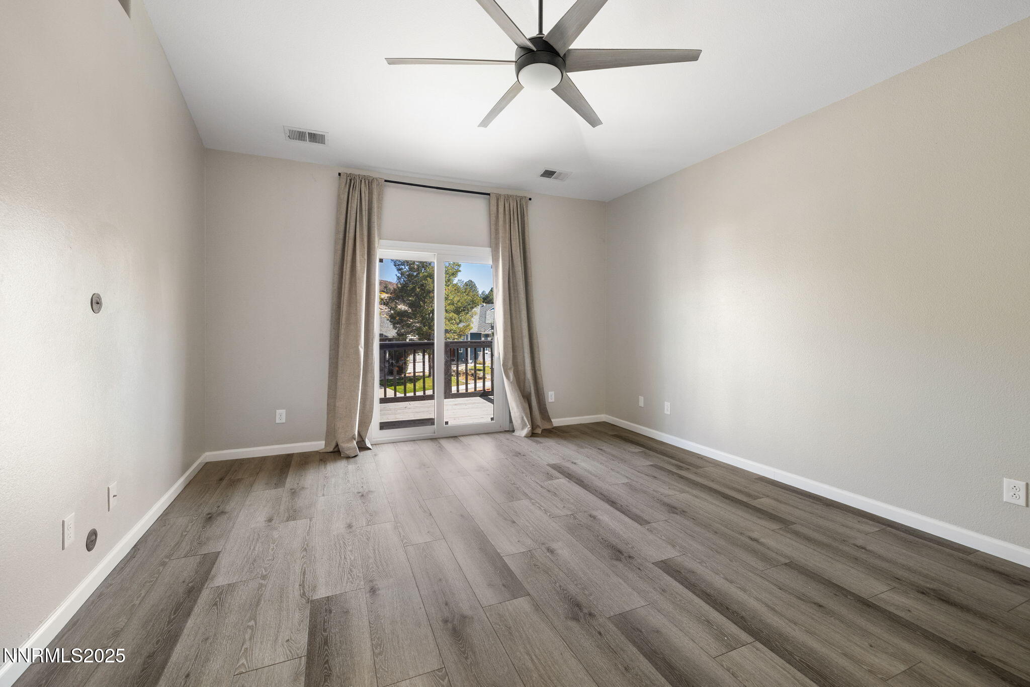 31-web-or-mls-7510 Michaela Dr-17