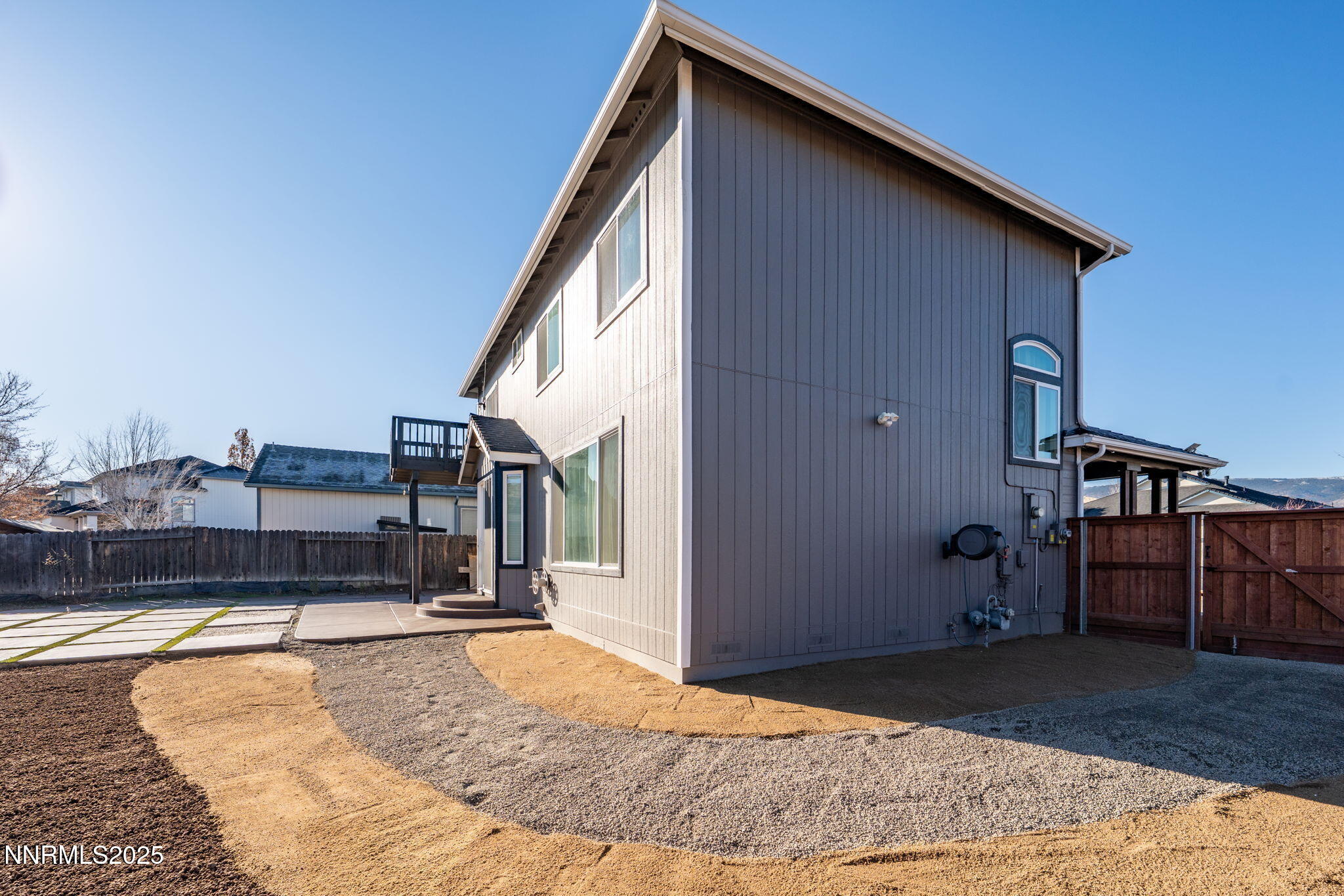 41-web-or-mls-7510 Michaela exterior-4