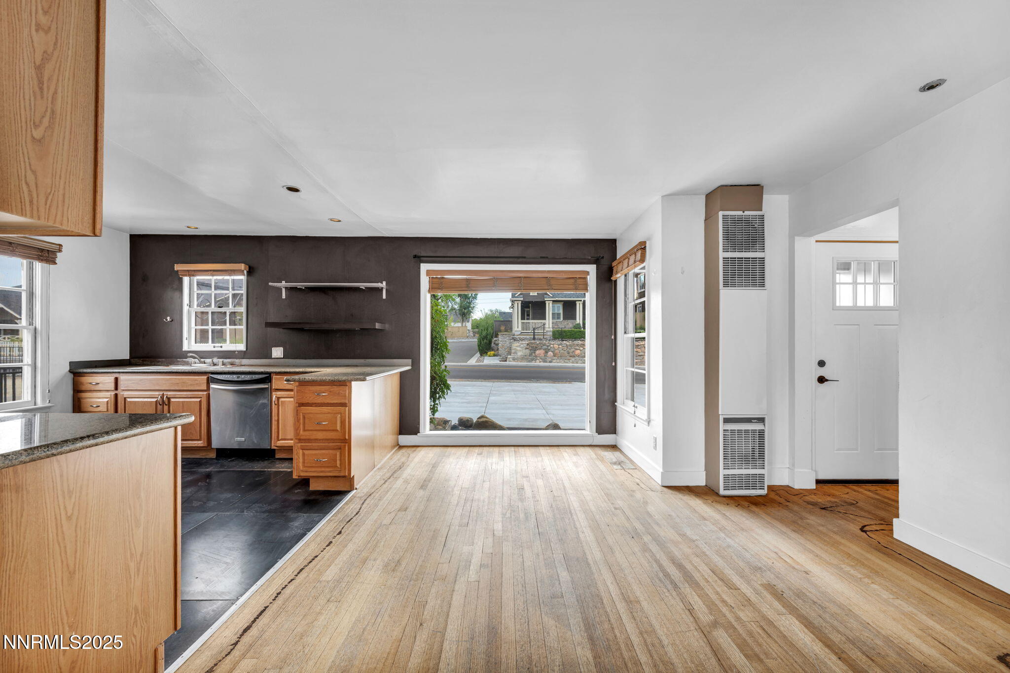 37-web-or-mls-343-mt-rose-st