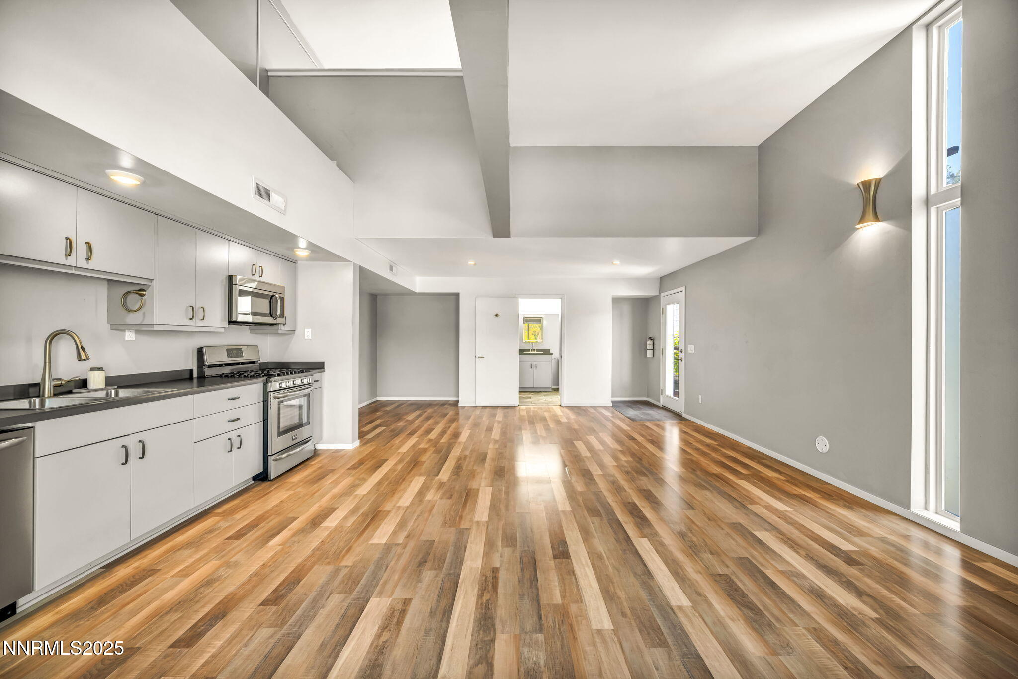 135-web-or-mls-343-mt-rose-st