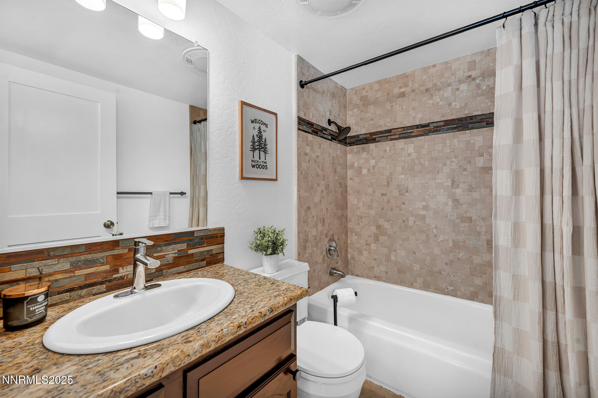 108-web-or-mls-696-village-blvd-31