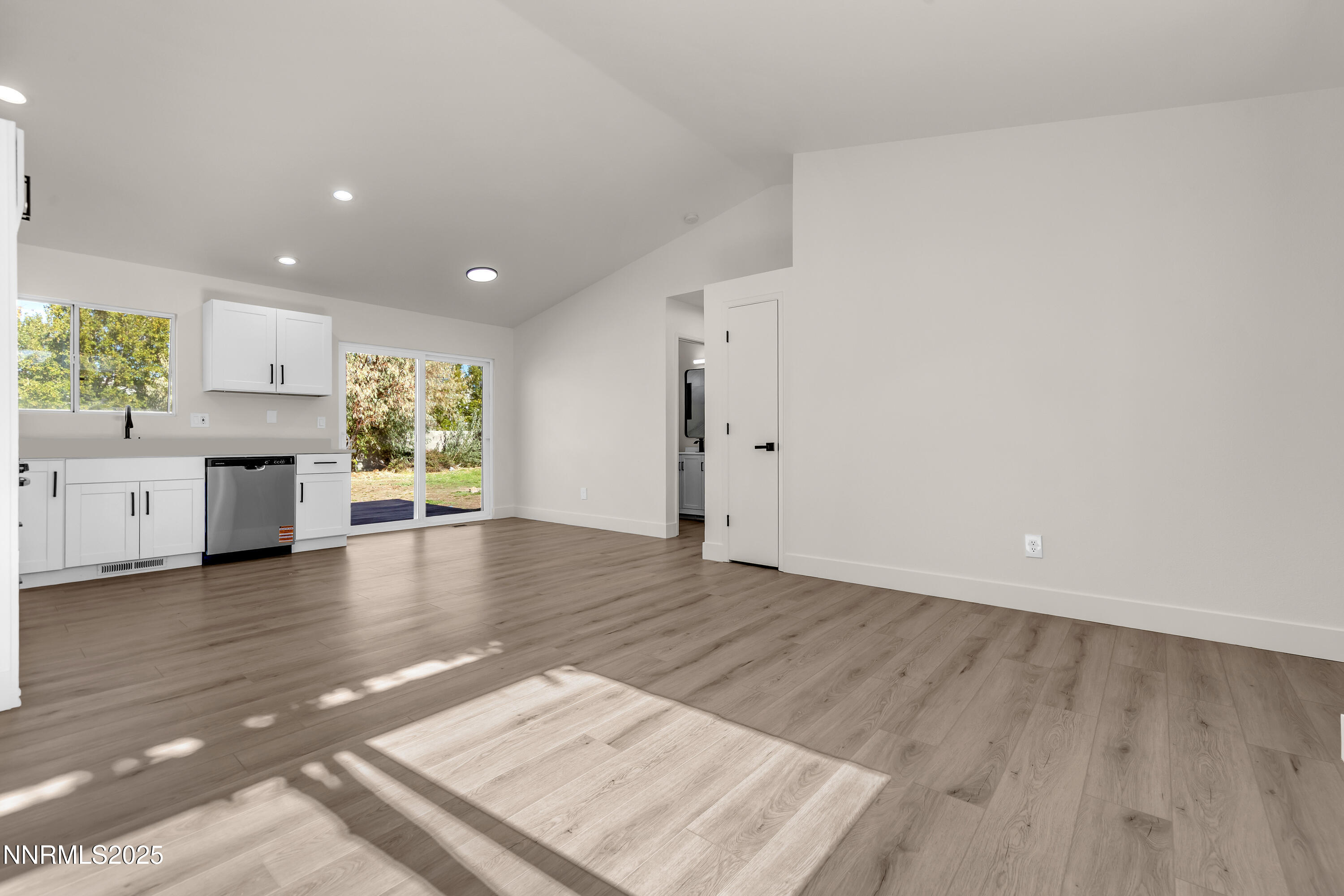 ShiftingSands8275-005