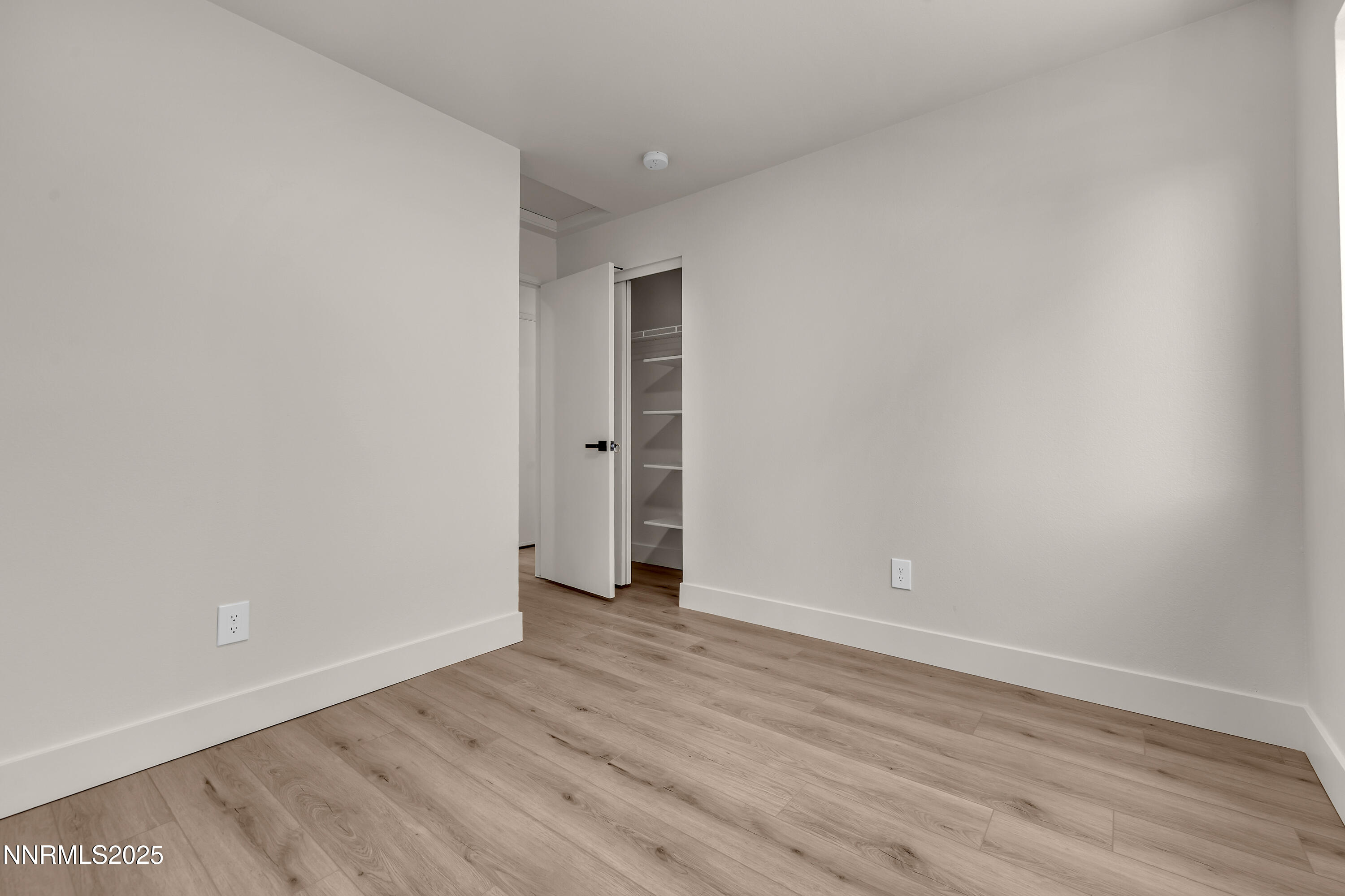 ShiftingSands8275-024