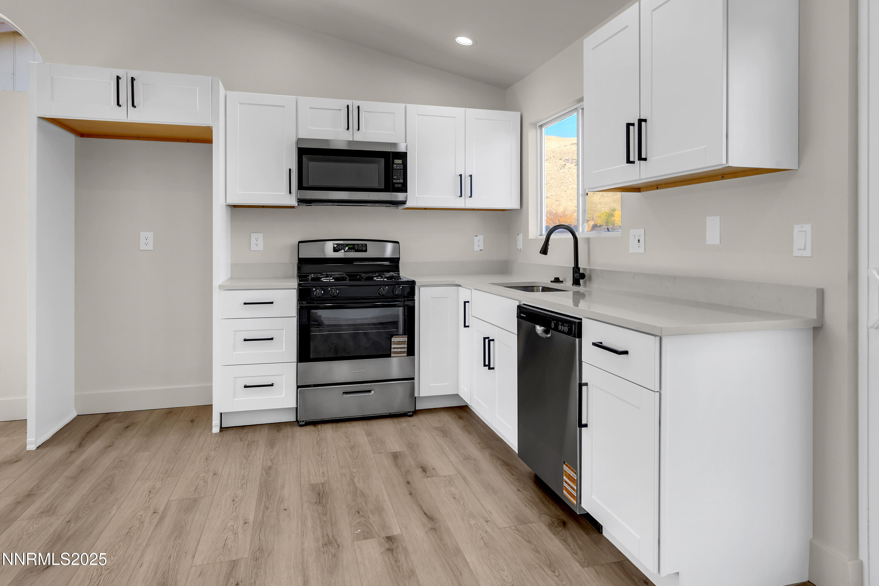 ShiftingSands8275-014