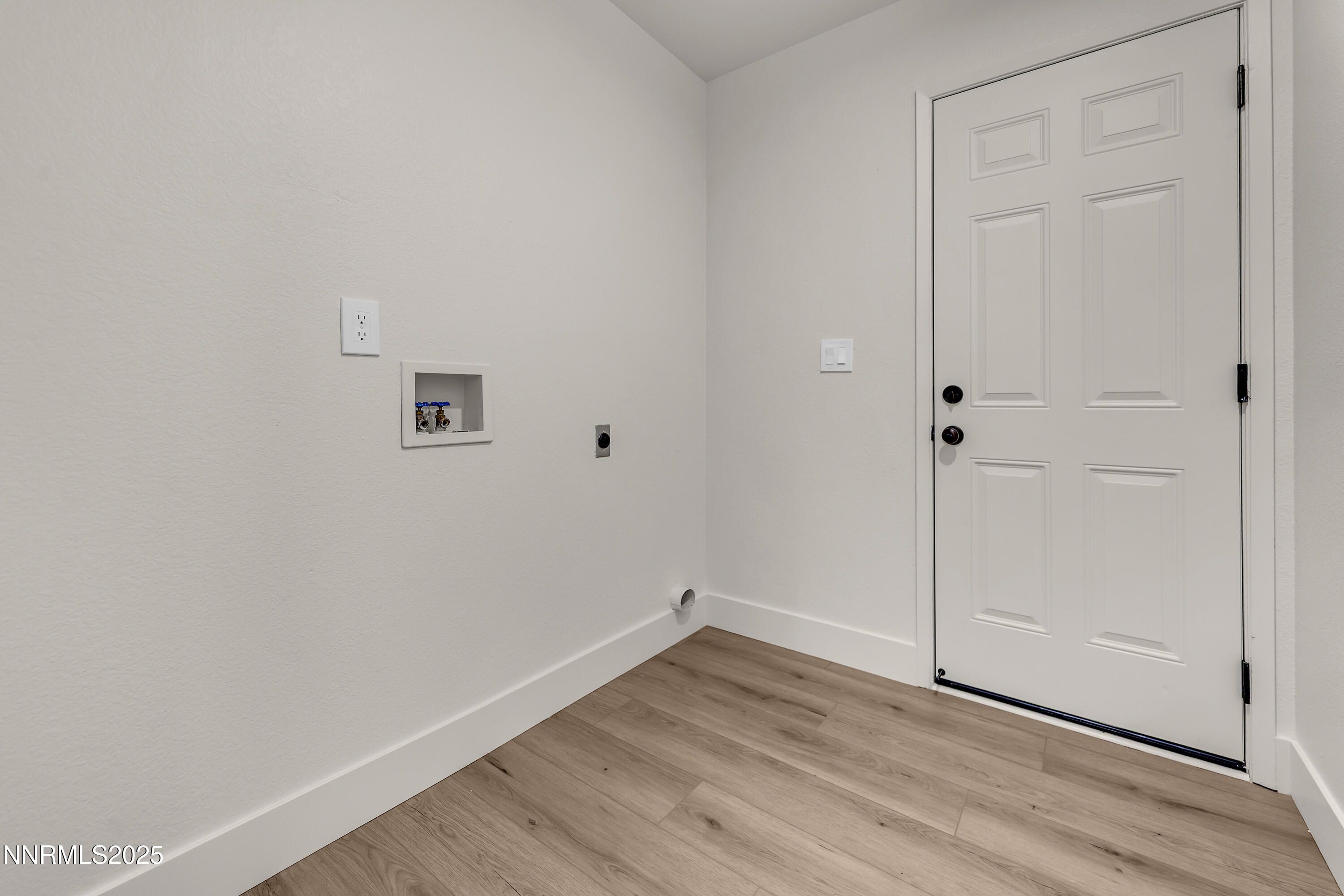 ShiftingSands8275-026